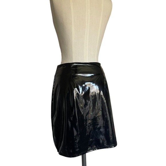 Fashion Nova Black Liquid Latex Look Vinyl Mini Skirt Goth Industrial Zipper S - Picture 9 of 11